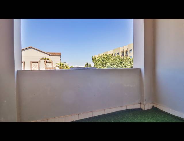 2 BEDROOM APARTMENT FOR SALE IN UMHLANGA RIDGE